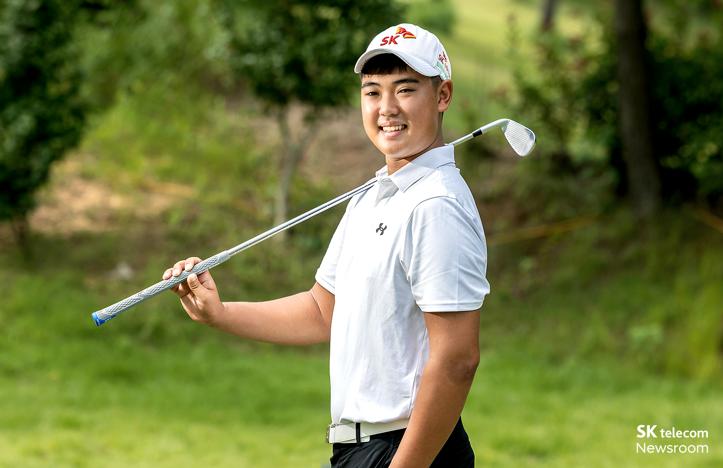 허도경 선수는 아버지와 함께 매일 골프장에서 8시간 이상 훈련하고 있다.