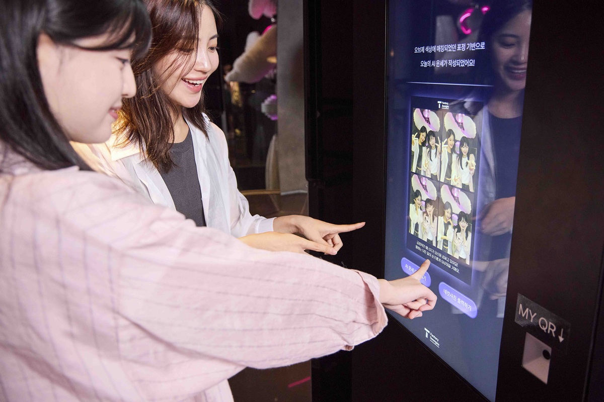 T팩토리 성수 2층 AI 포춘 포토 Fortune Photo