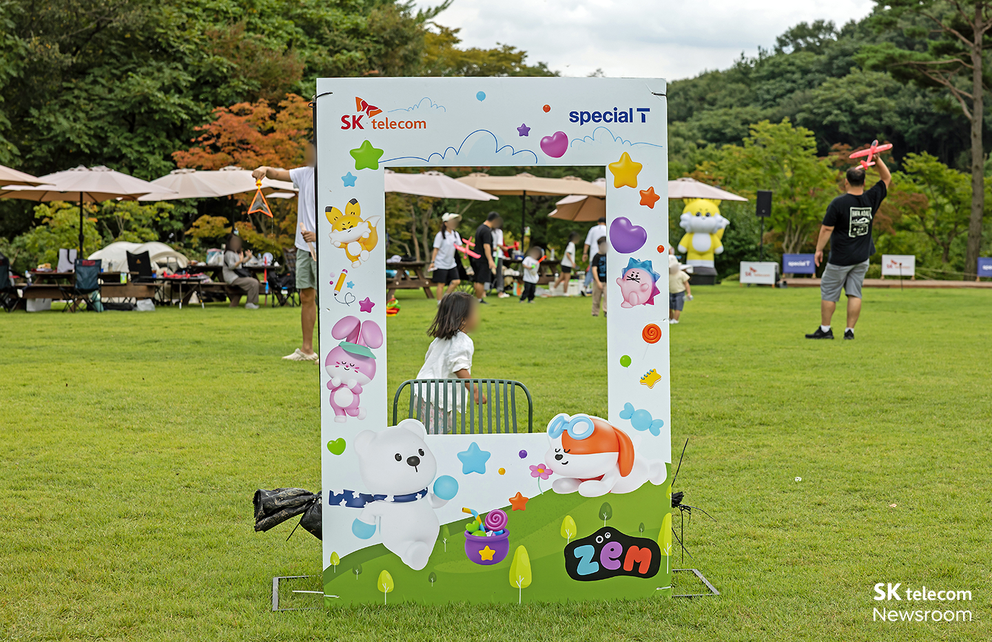 숲캉스 온가족 체험프로그램 중 숲속사진관 모습