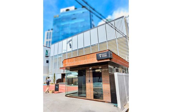 SKT Z세대와 소통하는 플래그십 스토어 T팩토리 성수 오픈_pc